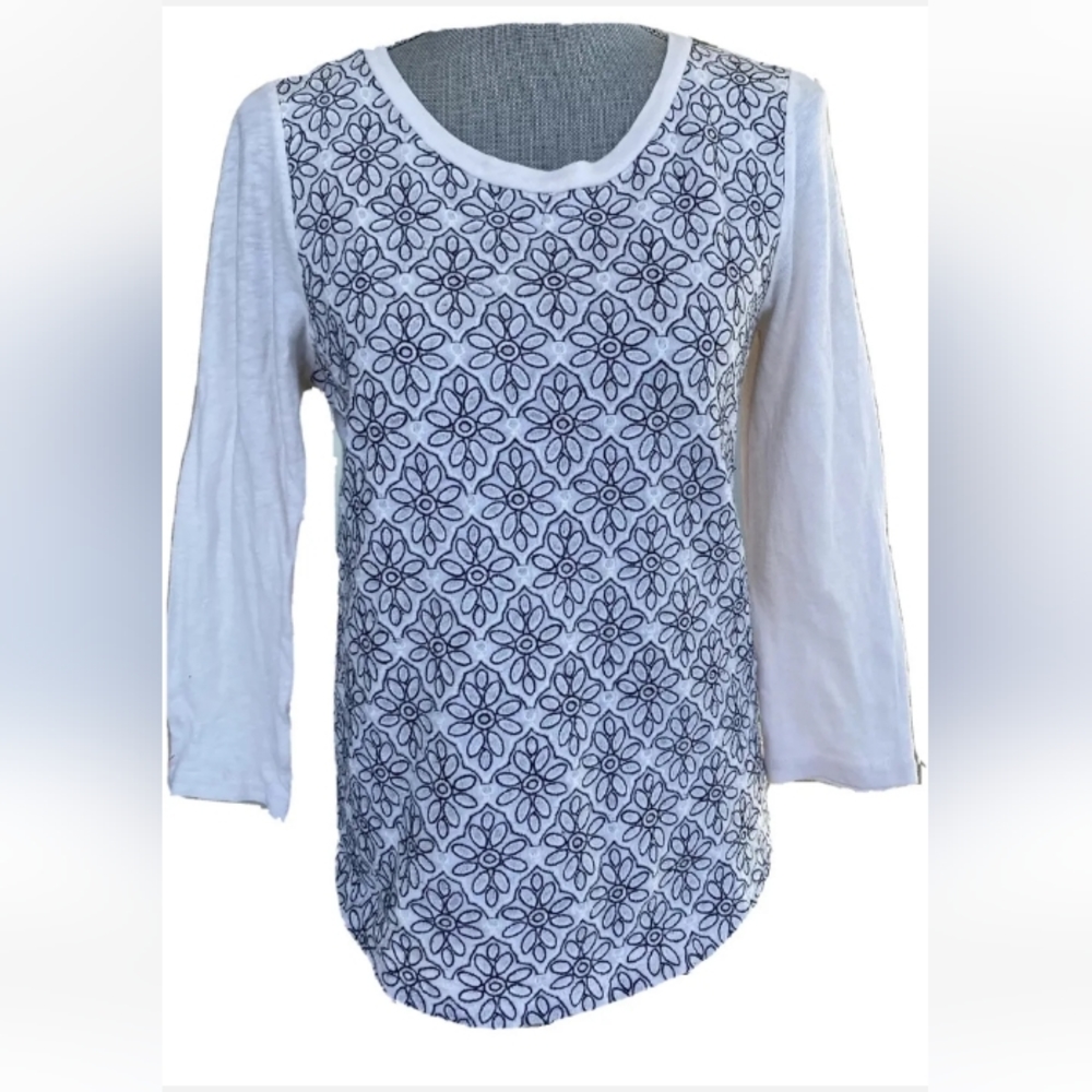 J CREW Embroidered Floral White Black Pullover Blouse in Size S